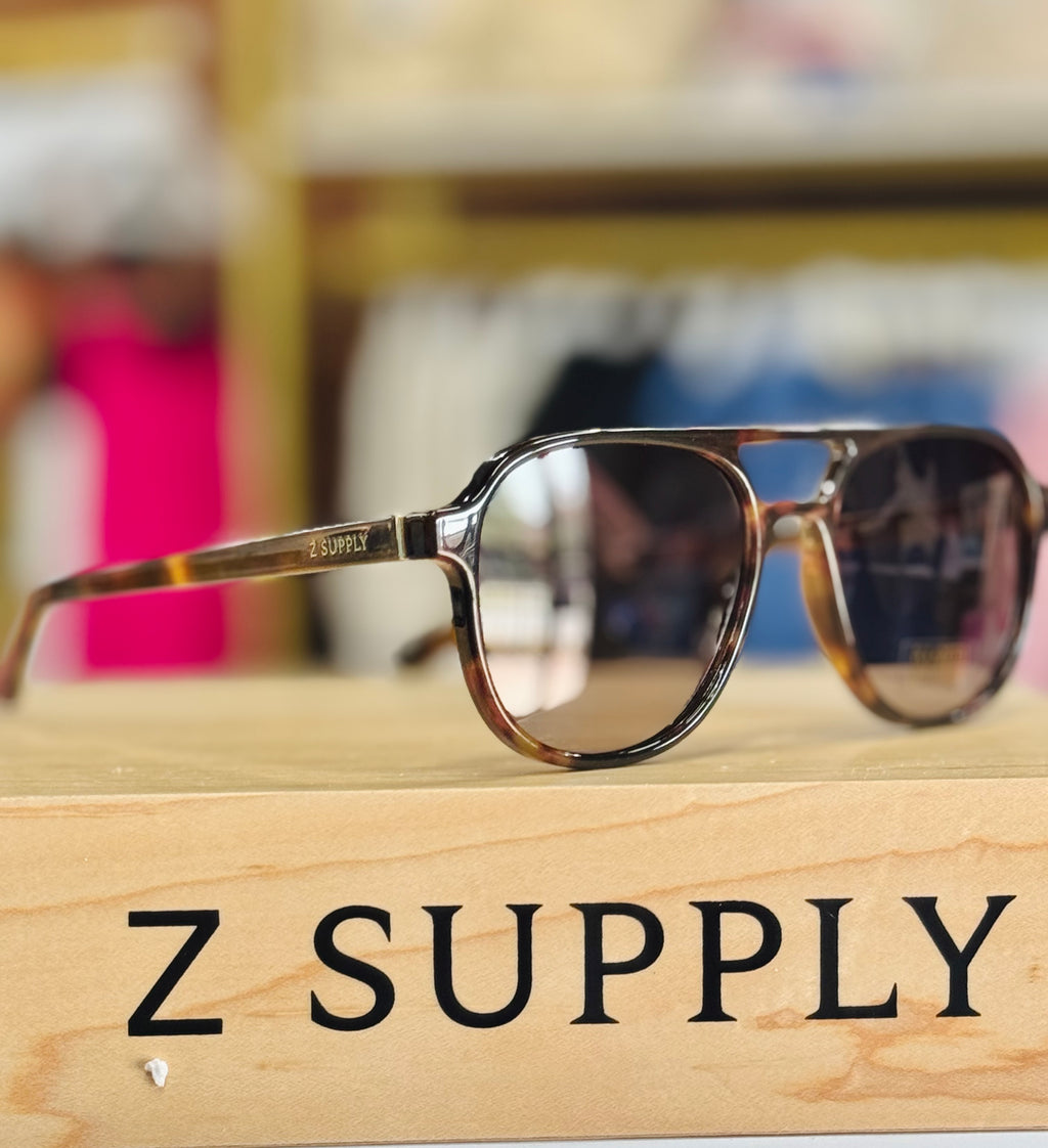 Tourist Brown Tort Gradient Polarized